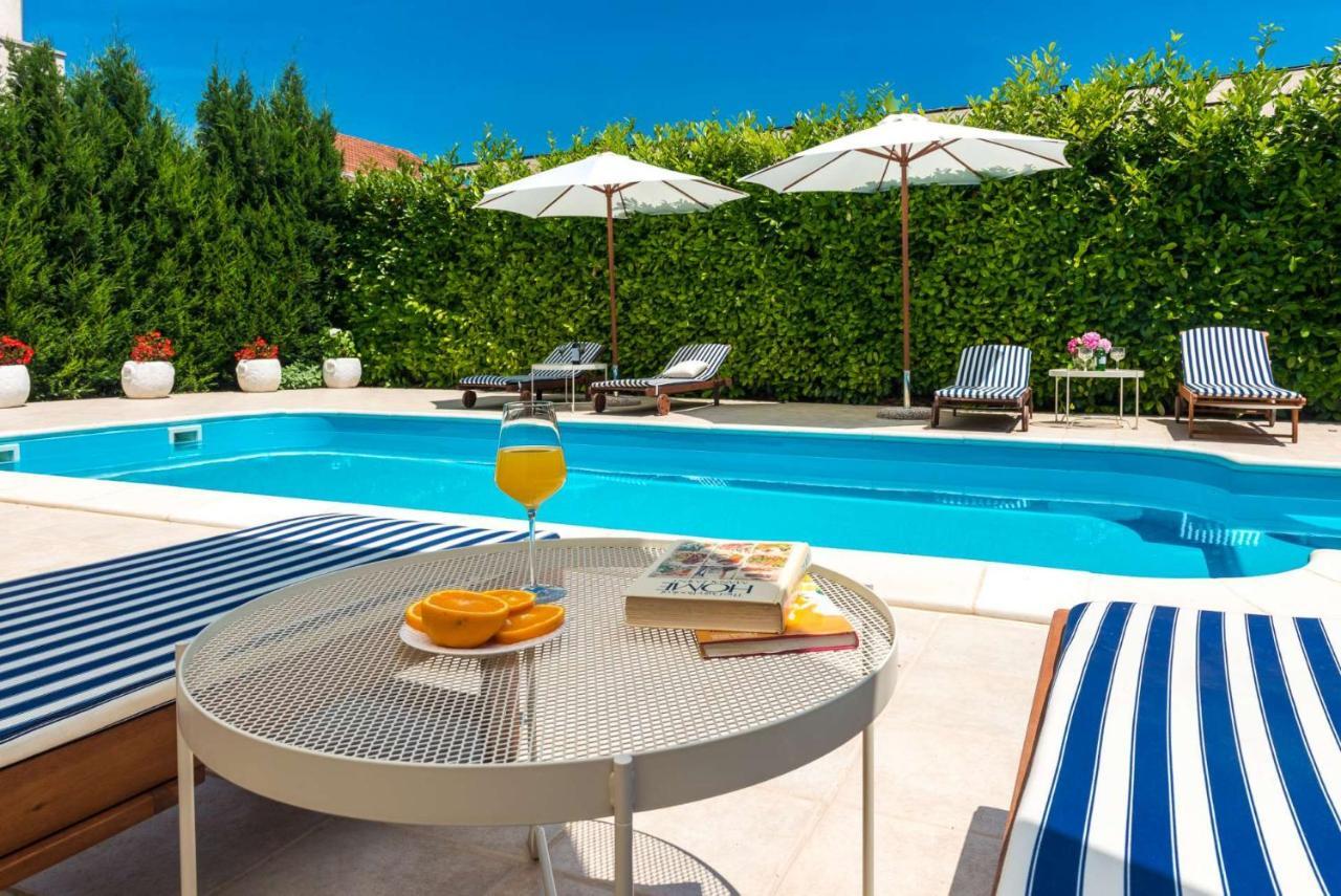 Holiday Home Floreat Оребич Экстерьер фото