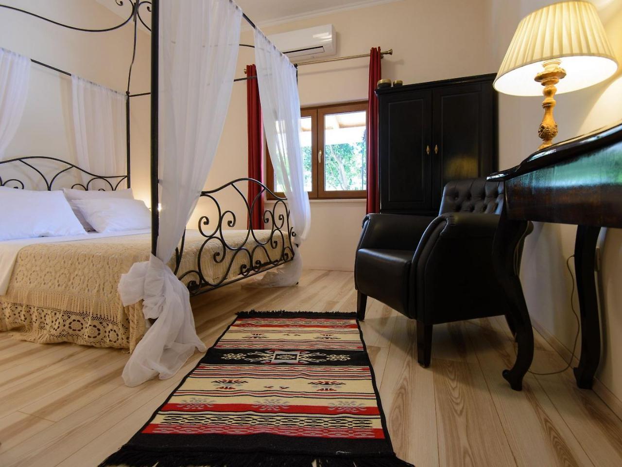 Holiday Home Floreat Оребич Экстерьер фото
